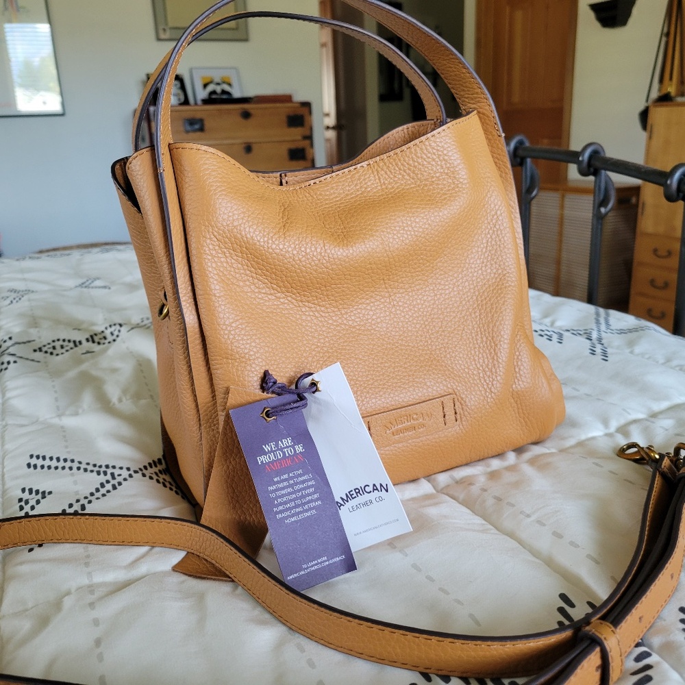 American Leather satchel, with crossbody strap.  Tan.  Medium size. Like new!